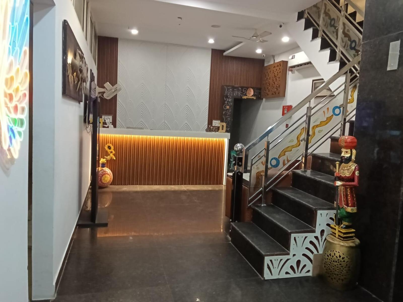 Oyo 22115 ホテル D プラザ Zirakpur エクステリア 写真